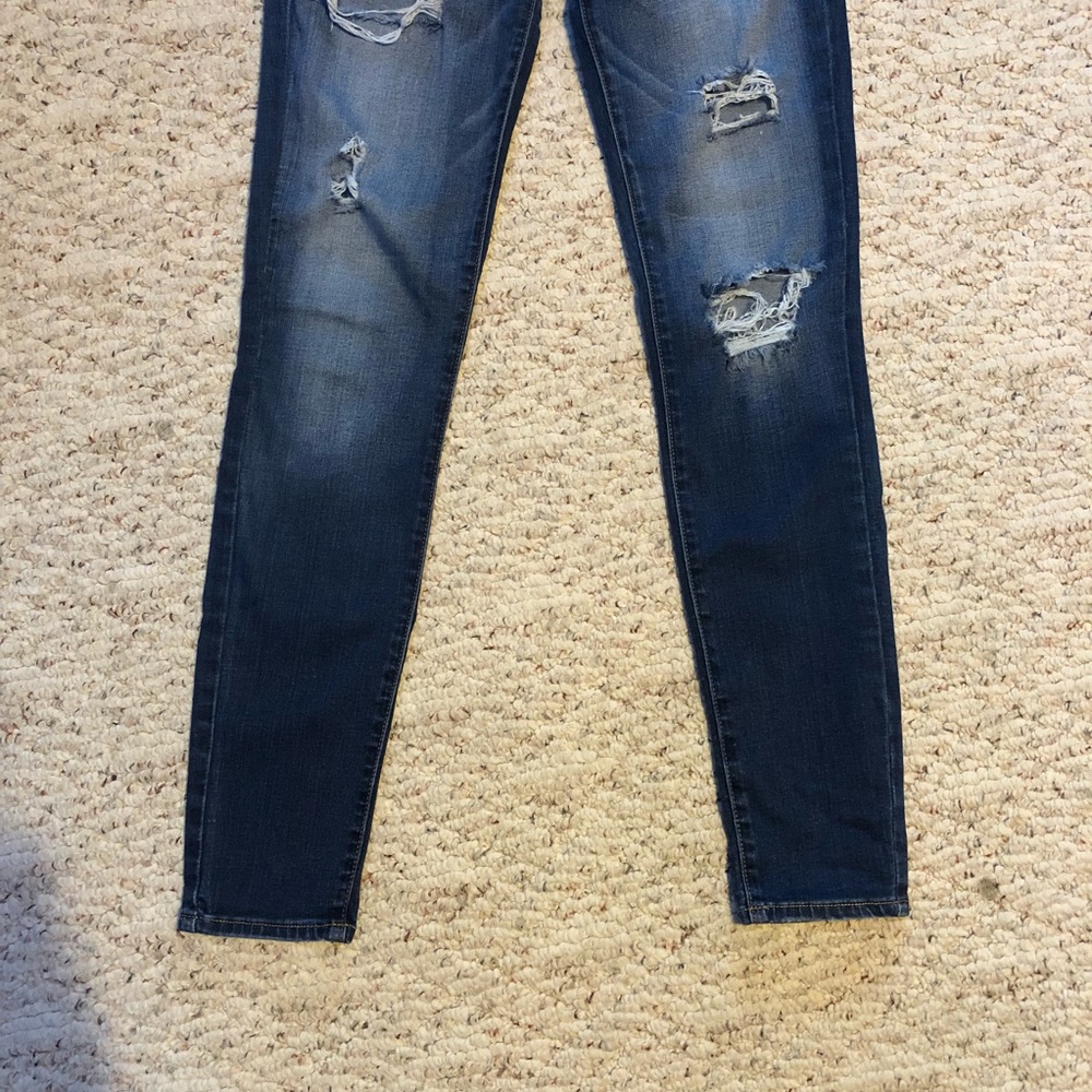 Distressed jeans - Picture 3 of 4